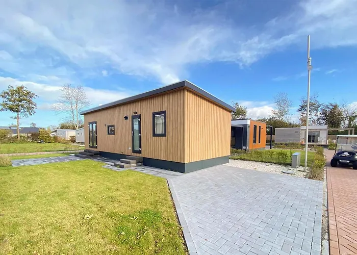 Stunning Home In Scherpenisse With Kitchen